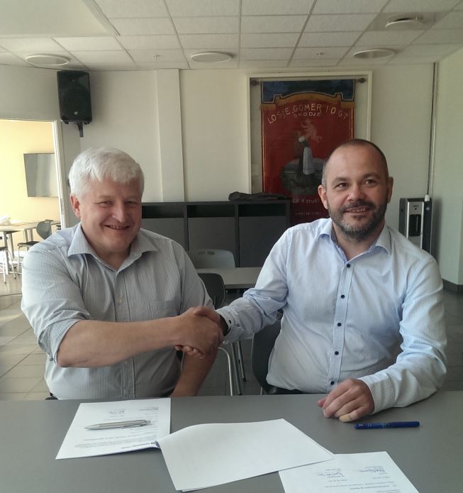 Signering av kontrakt